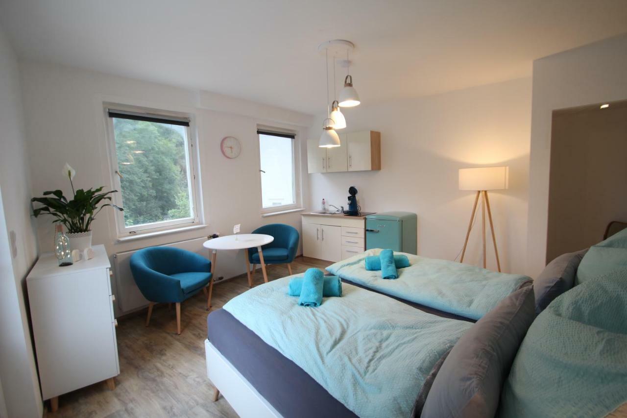 Moderne, Helle 1 Zimmer-Wohnung In Citylage Bad Urach Exterior photo